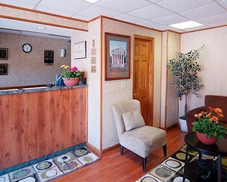 Econo Lodge University Arena Charlottesville Dalaman gambar